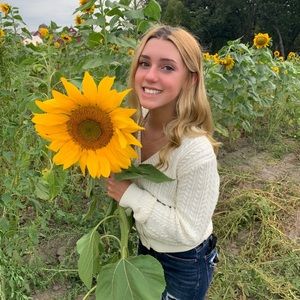 Meet your Posher, Christina